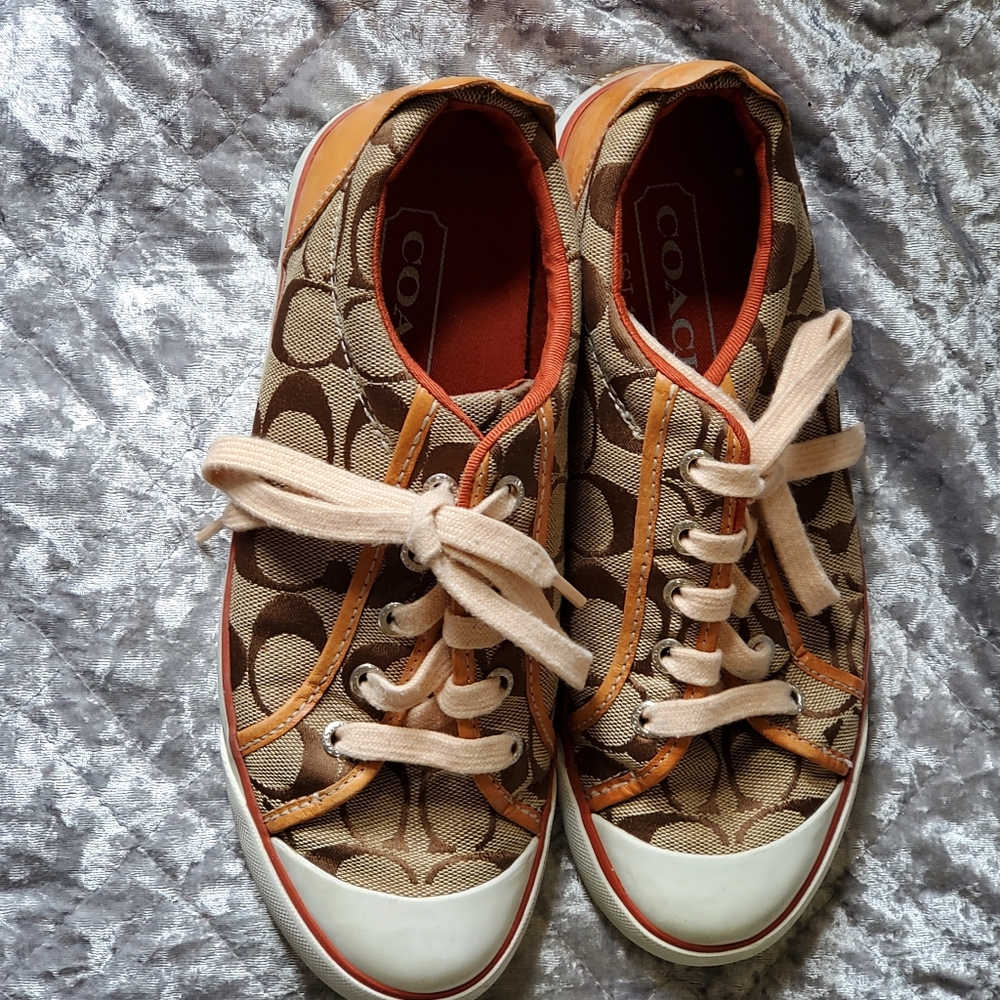 Coach Women's 7M Barrett Lace Up Low Top Sneaker Shoes Brown Signature Logo
